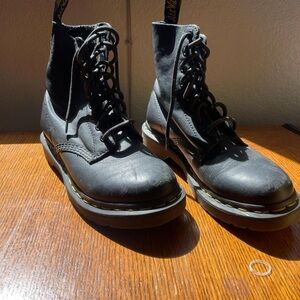 Dr Martin combat boots